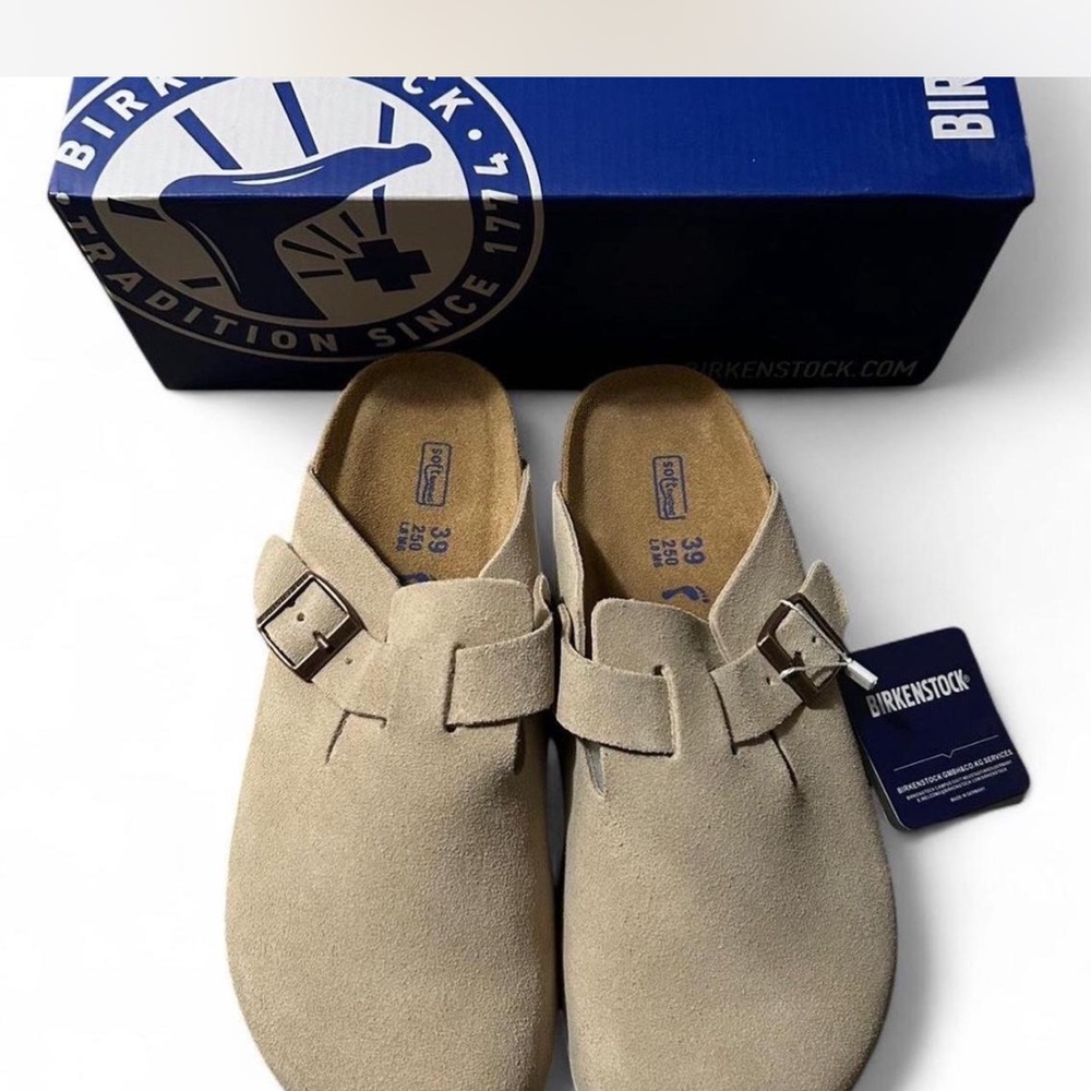 Birkenstock Women's Taupe Suede clogs